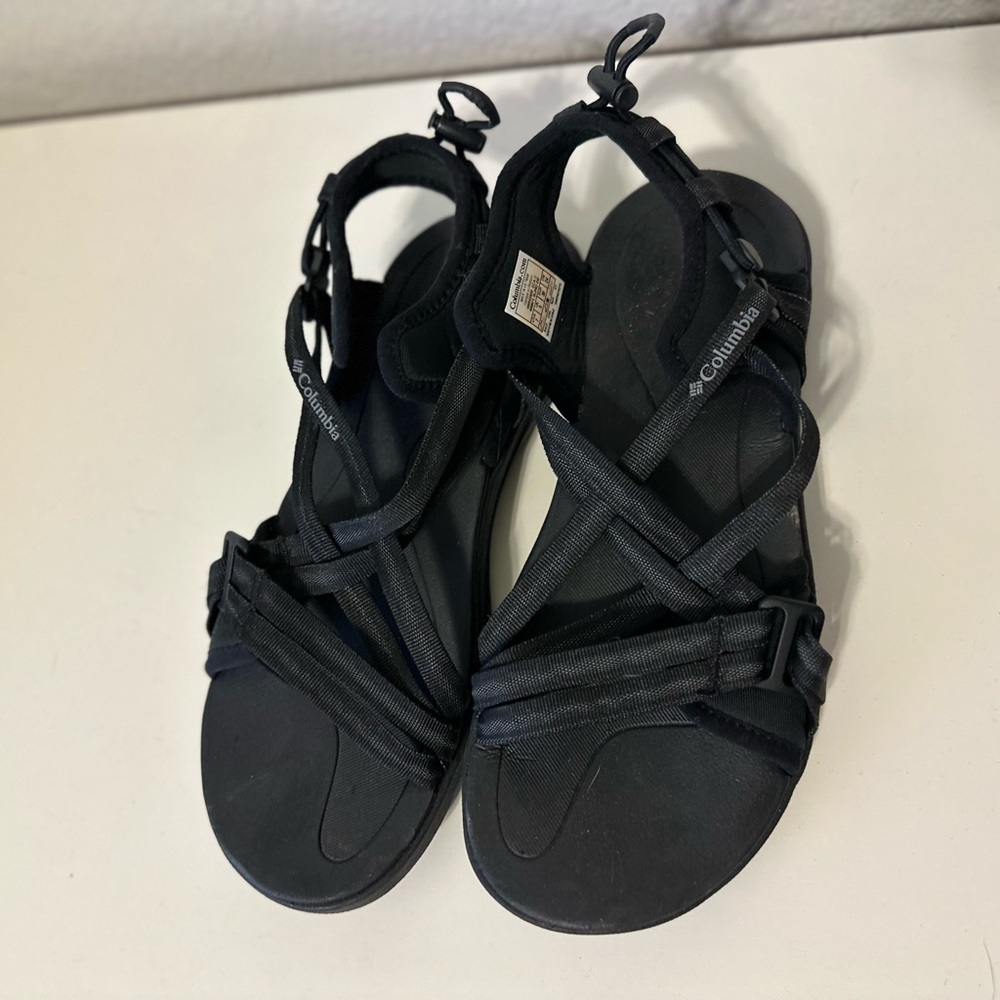 Columbia sandals size 7
